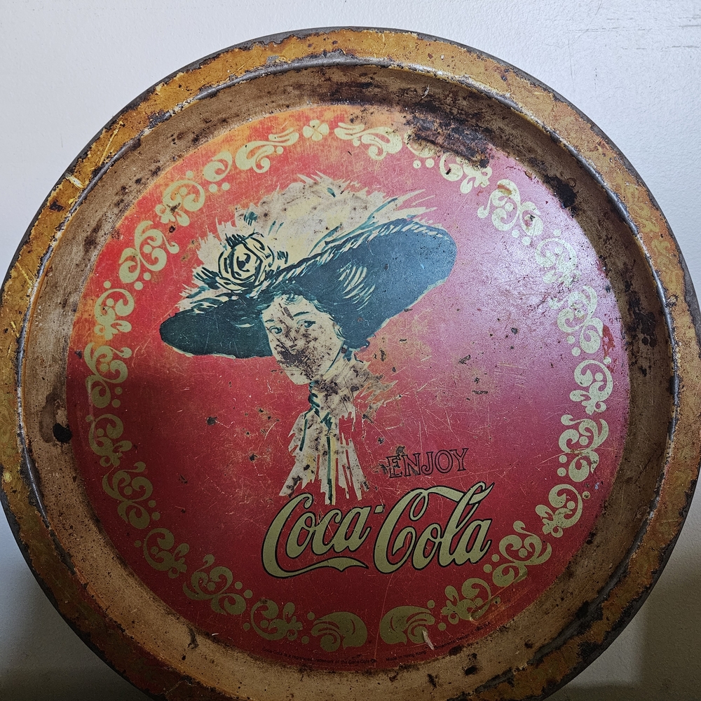 Vintage Coca-Cola Tin Serving Tray in Red and Gold - Picture 2 of 6